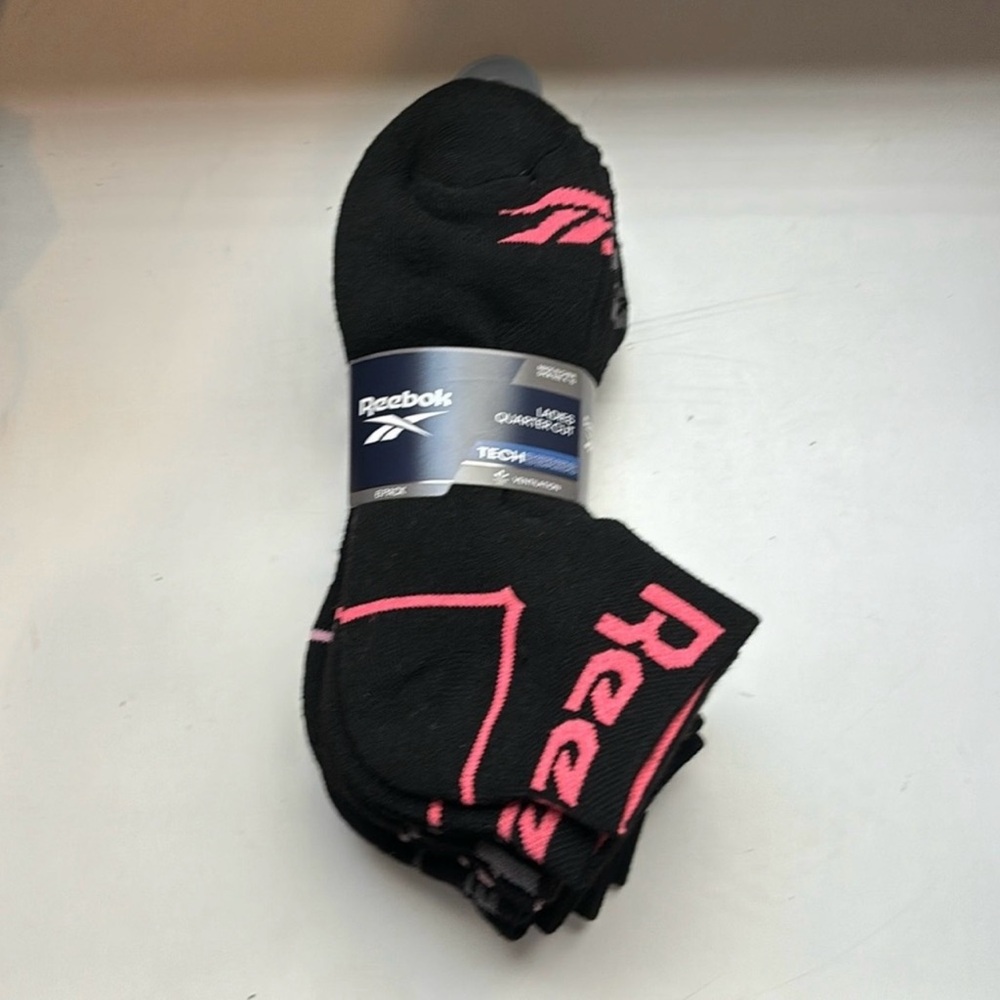 New Reebok Socks Women’s 6 Pair Black Quarter Cut Socks Casual Activewear - Picture 12 of 12
